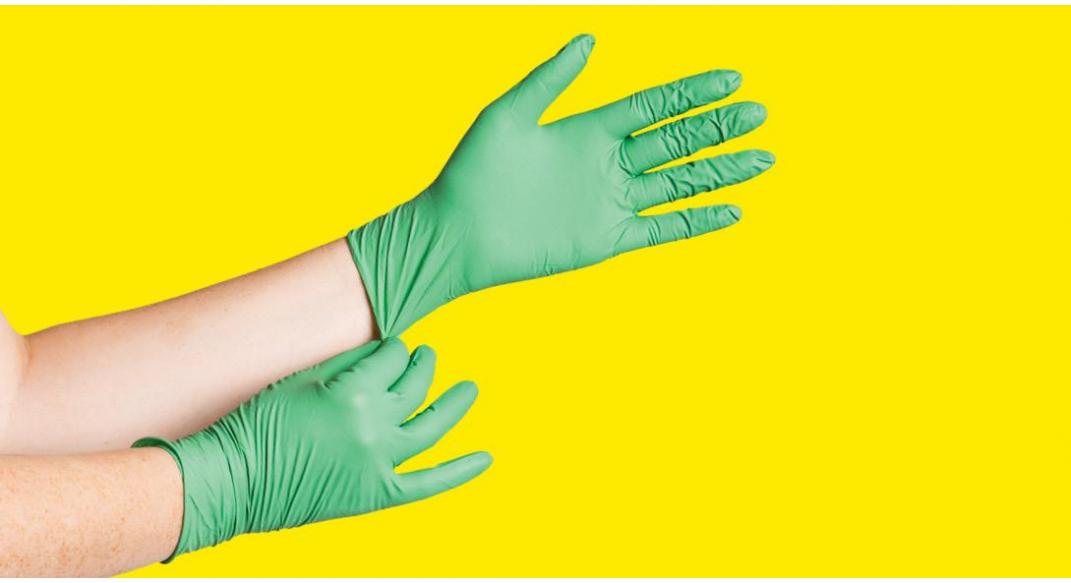 The Many Advantages of Nitrile Gloves: A Must-Have in Cleaning and Safety